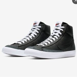 NIKE Blazer MID ‘77 Vintage WE Shoes**US 11**$100 gently worn. No wear/ damage